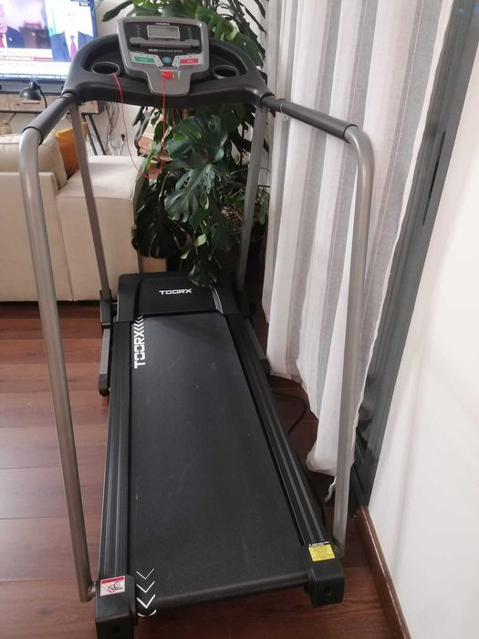 Passadeira para reabilitação com barras laterais