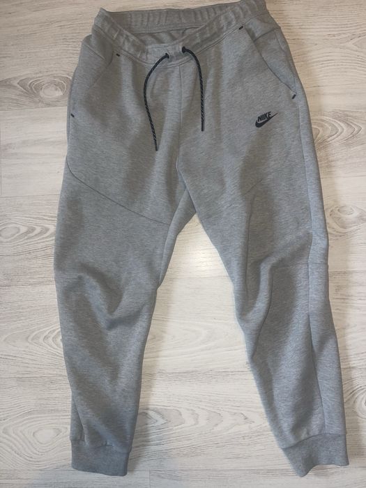 Dres Nike Tech Fleece