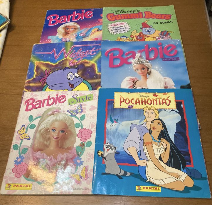 12 cadernetas com cromos incompletas