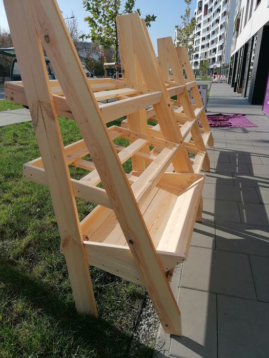 Półka, regał na warzywa-owoce. Warzywniak.