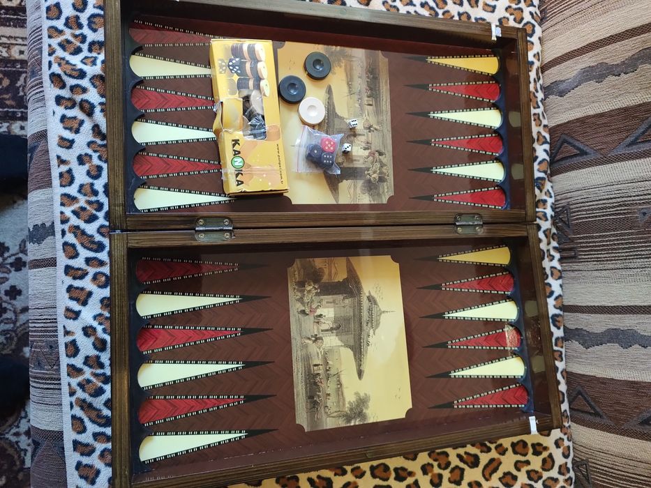 Турецькі дерев'яні лаковані нарди"Стамбул"50*50см