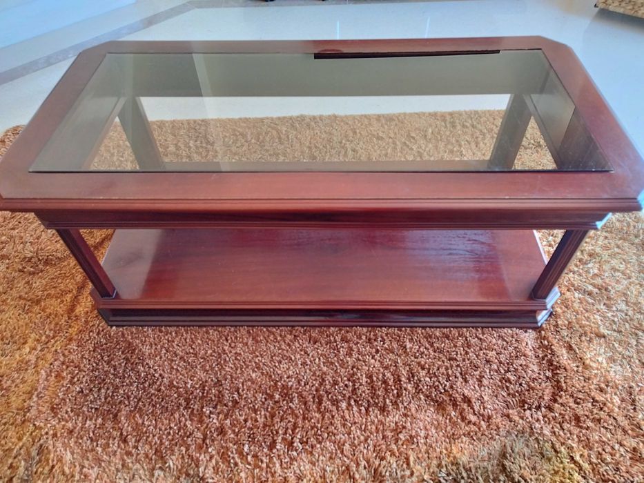Mesa de centro em mogno maciço