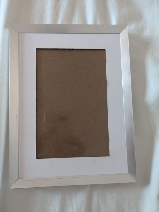 Moldura branco e bonito.