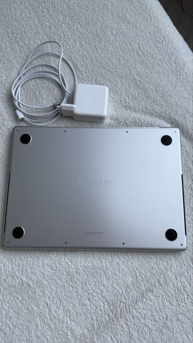 Macbook pro 14” m4pro 24/512