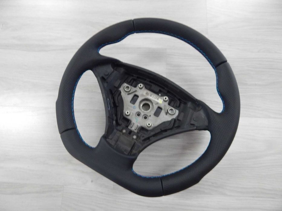 BMW E60 E61 - kierownica Sport 03-04r. odpalana na kluczyk