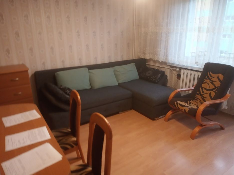 48m2, dwa pokoje, pierwsze piętro, balkon