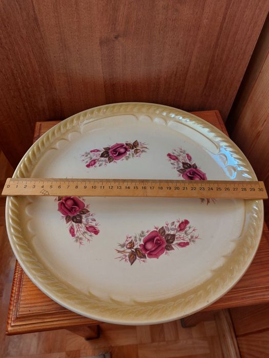 Блюдо   керамика  .