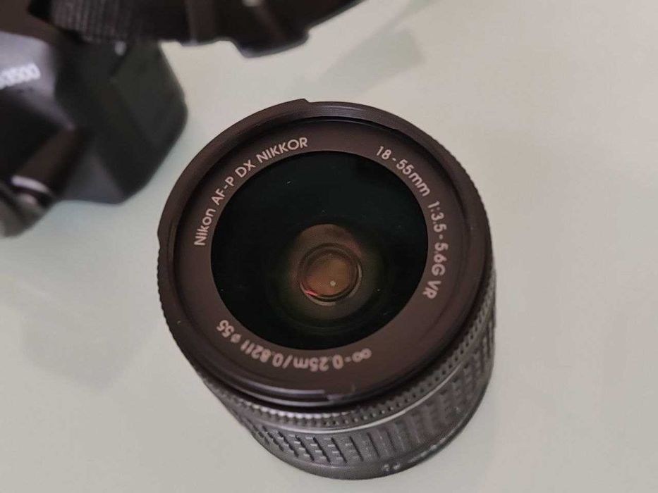 Nikon D3500 + AF-P 18-55 VR - 1.248 disparos, caixa completa