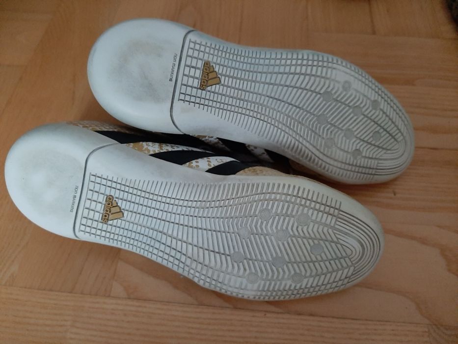 ADIDAS Buty do piłki halówki roz 36,5