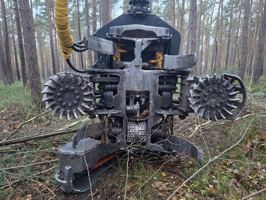 Harwester Ponsse Bear w bardzo dobrym stanie z długą historią serwisow