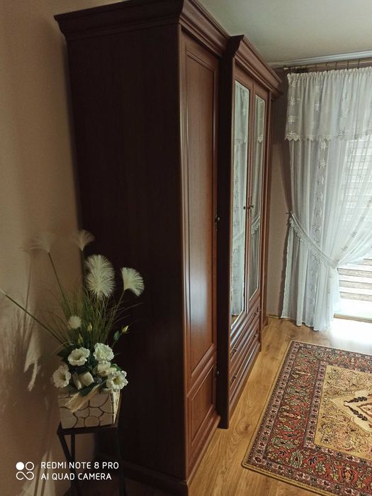 Sprzedam szafę 4 drzwiową