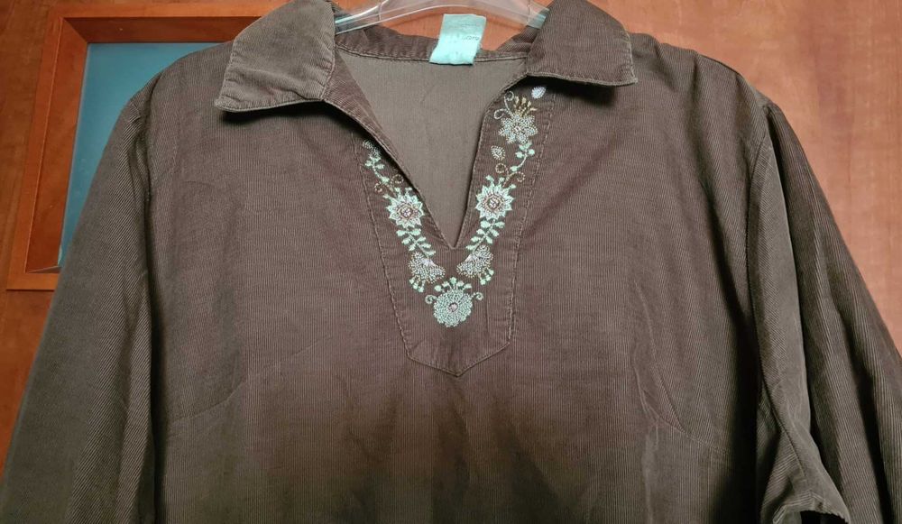 Sztruksowa bluzka,tunika z haftem roz 48/50