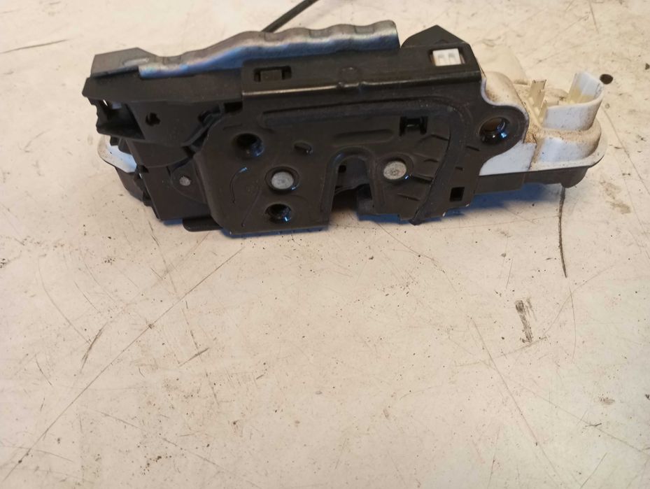 Fechadura / fecho porta frente esquerdo VW Scirocco
