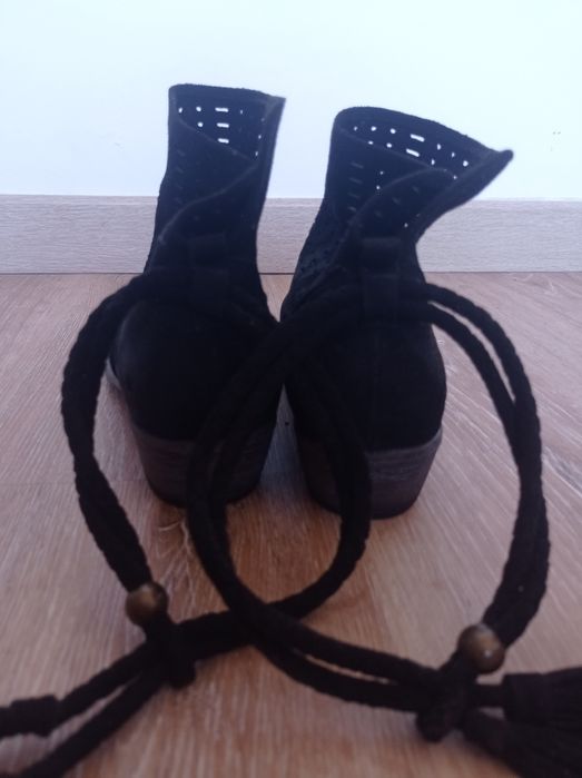 Botas Billabong cano curto 41