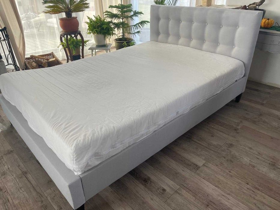 łóżko z materacem 140x200