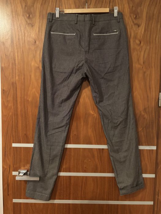 Spodnie męskie eleganckie szare Hugo Boss r.M