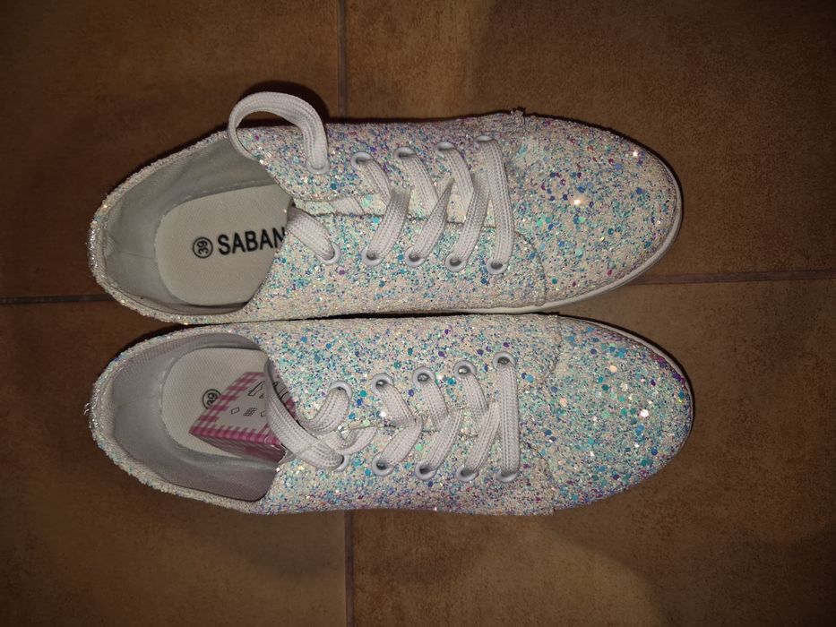 Nowe buty sportowe damskie/dziewczęce z brokatem