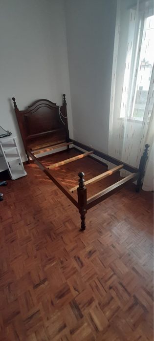 Cama de solteiro + colchão