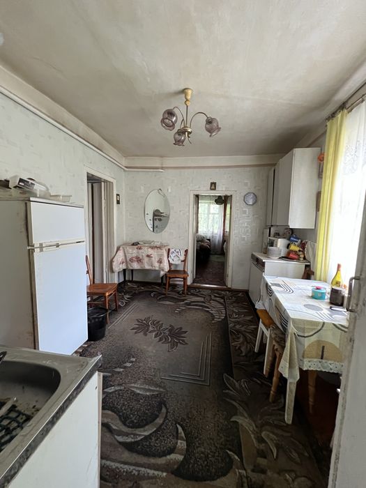 Ексклюзив.Продам будинок зі зручностями поблизу центру міста Узин