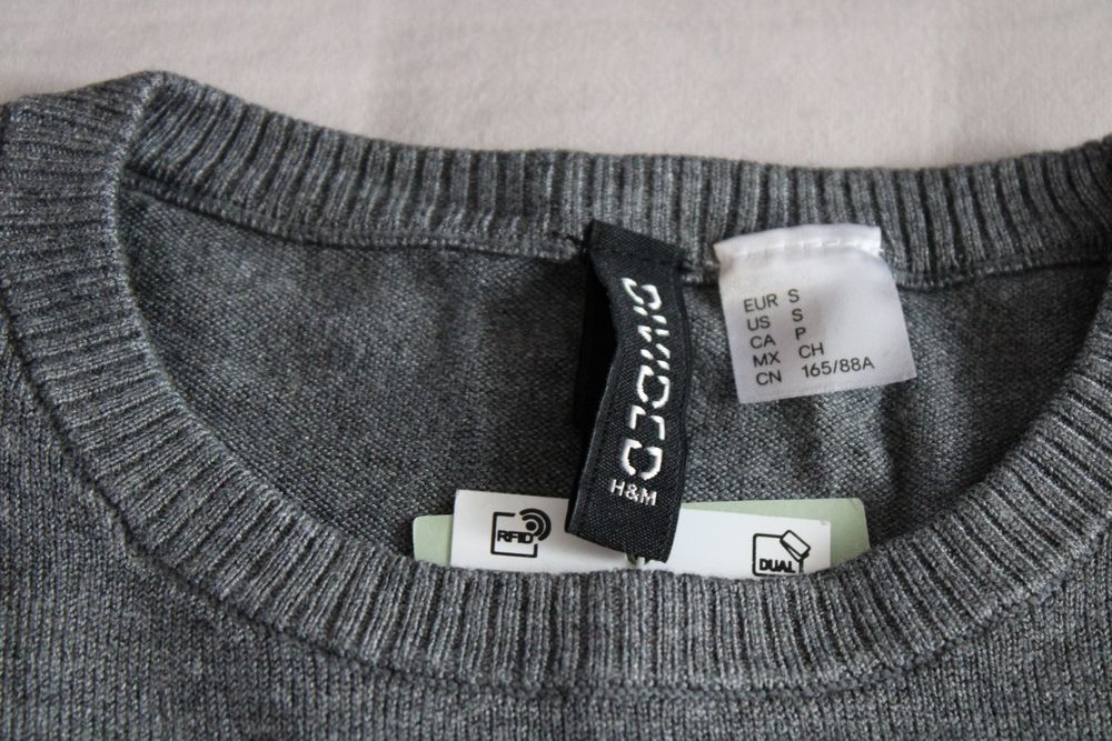 Krótki T-shirt damski