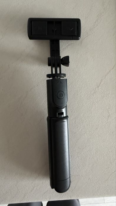 Штатив для телефону