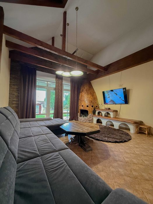 Продам приватний будинок з земельною ділянкою