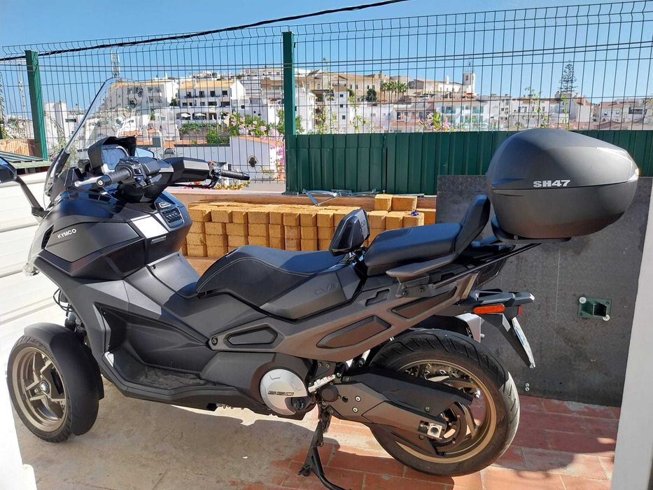 Kymco CV3 550cc Preto + Capacete