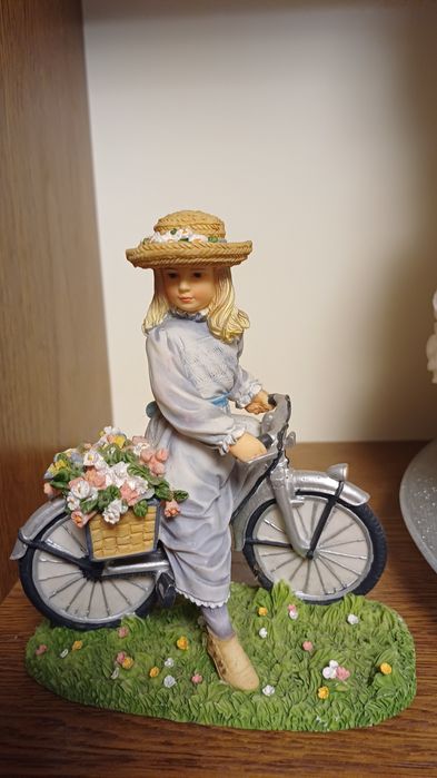 Фарфоровые статуэтка  коллекционный  вариант