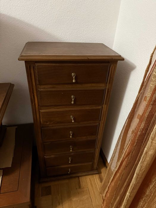 Camiseiro / cómoda alta em madeira