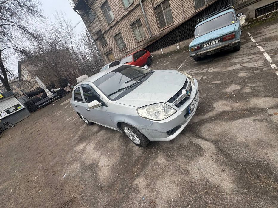Срочно продам Geely MK газ /бензин