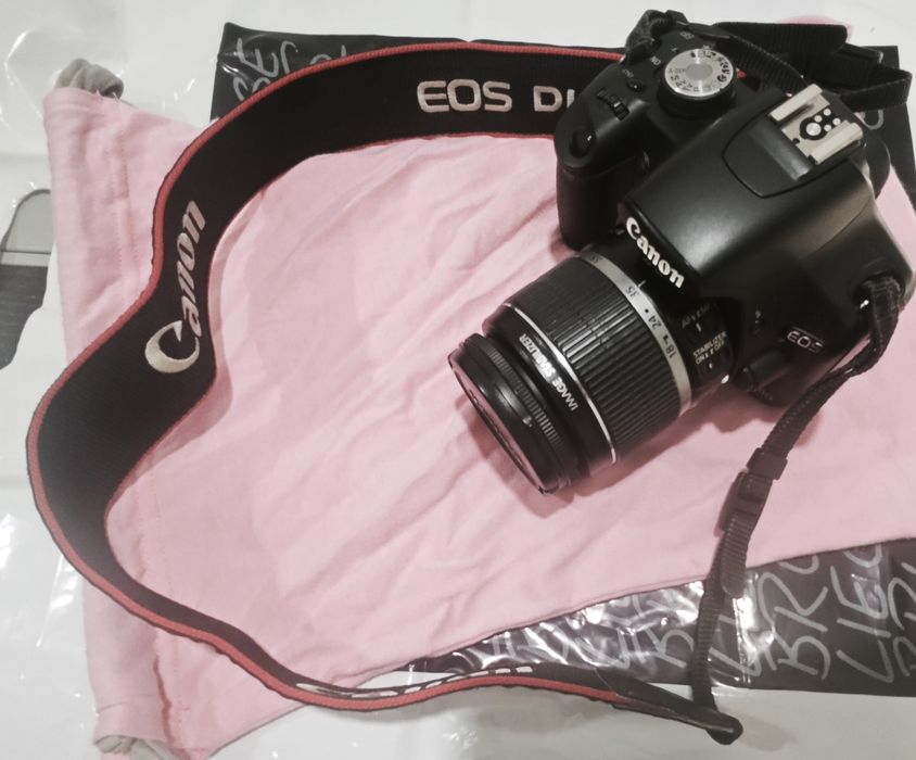 CANON 500D Câmera fotográfica + mala
