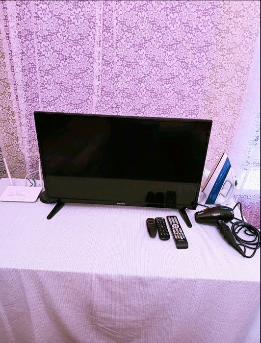 .Центр посуточно  1 ком . квартира 4 спальных мест, отопление газ.