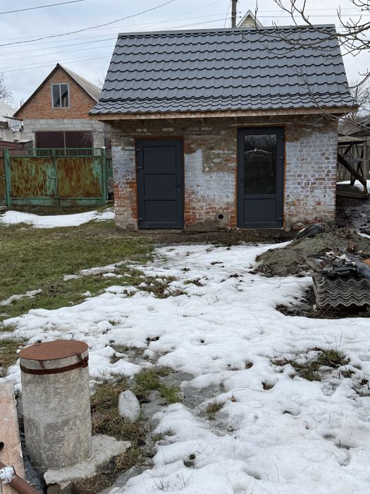 Продається будинок в м.Звенигородка у районі 5 школи