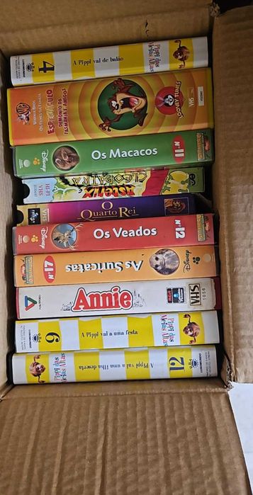 150 VHS e 40 DVD antigos