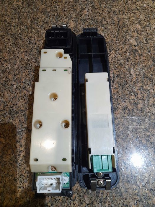 Vendo vendo botão do vidro elétrico original mitsubishi Pajero e L200