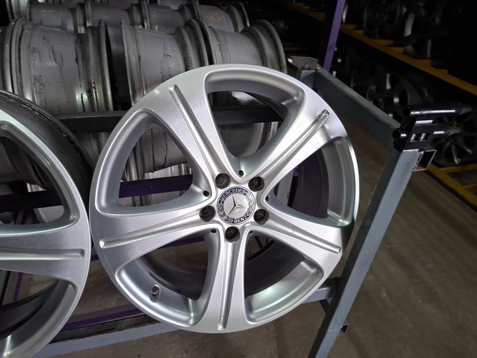 Оригінальні диски Mersedes W-213 5/112 R18 8J ET43.