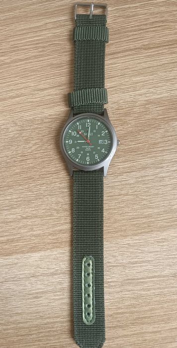 Zegarek w stylu militarnym SOKI, kolor zielony khaki