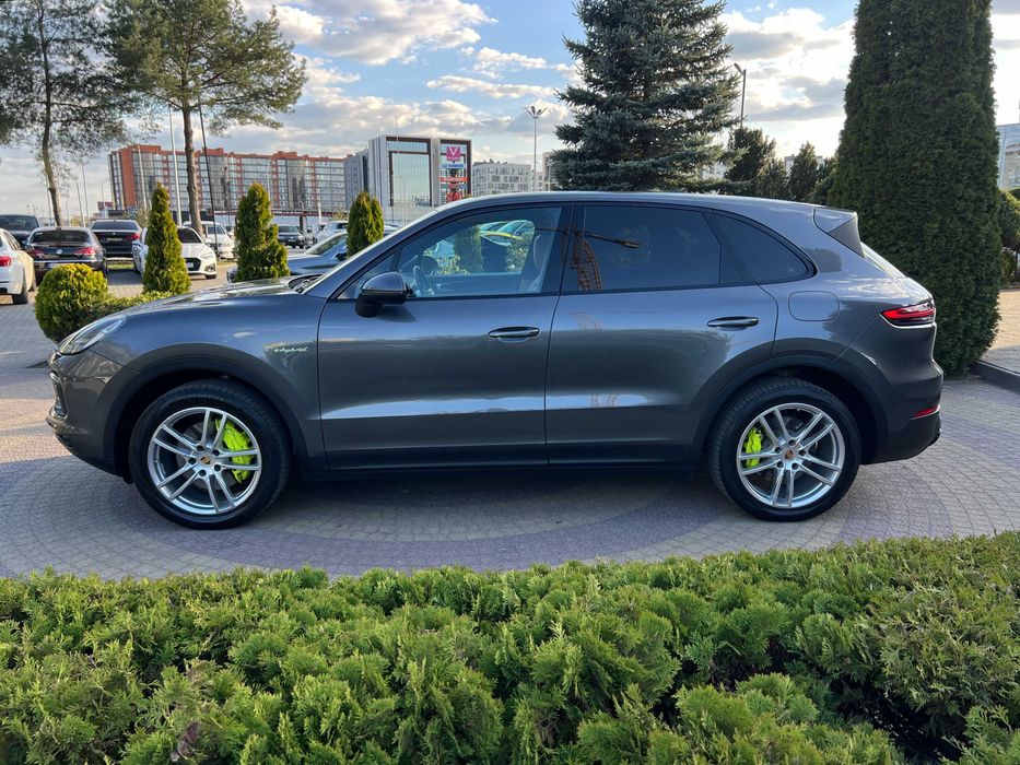 Porsche Cayenne 2022