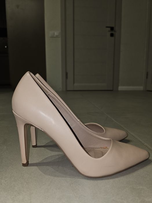 Туфлі човники бежеві