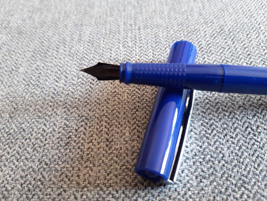 Caneta de tinta permanente