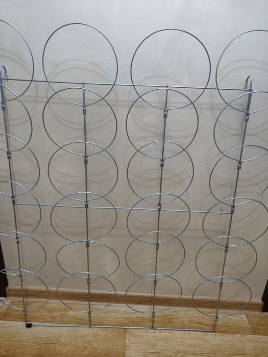 Organizer na 24 czapki