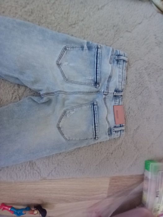 Jeansy Stradivarius 34/ Xs skinny dziury