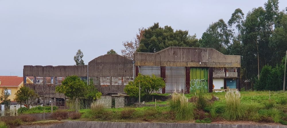 Armazém para reconstrução Canedo - Vila Maior