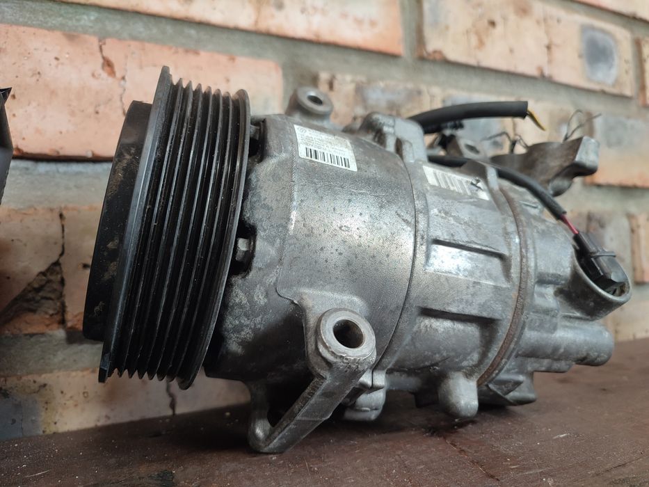 Компресор кондиціонера 1.9 Megane 3 Scenic 3 меган сценік 8200956574