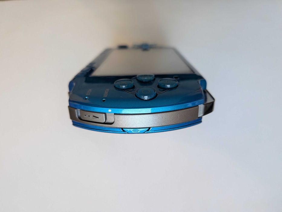 PSP Slim Azul Vibrante