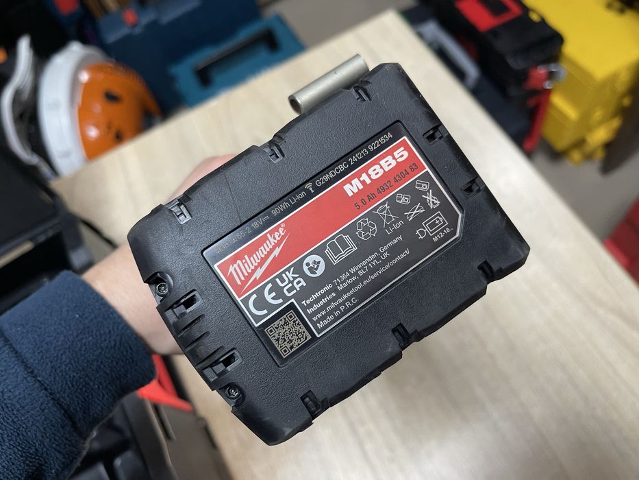 Milwaukee M18 FIW2F12 (2855-20) / гайковерт Мілвокі 339Nm 1/2