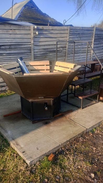 Малий банний чан “Пан Степан”  — діам. 2 м на 3-4 особи.