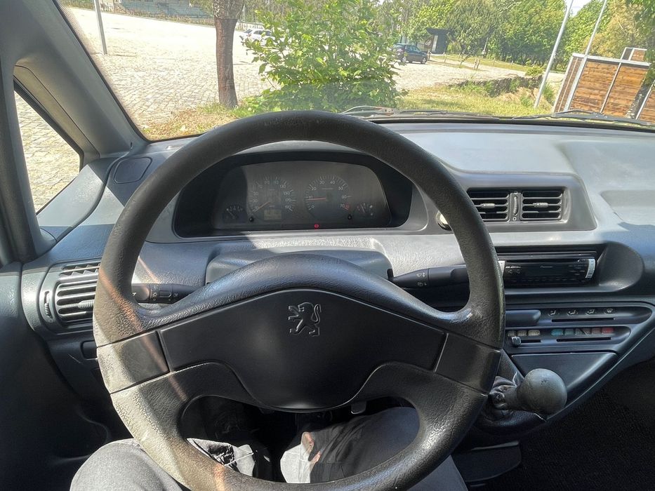 Carrinha de trabalho em muito bom estado