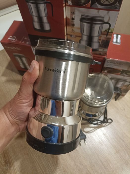 4  леза,350 W, Лідер продажів потужна кавомолка , кофемолка Luma Bella