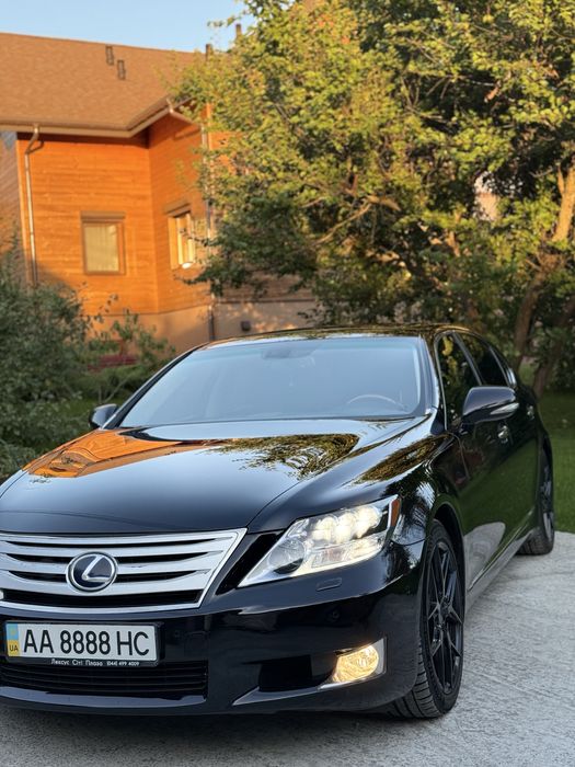 Продам lexus ls 600 hl